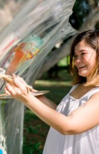 Kristen Kiong painting